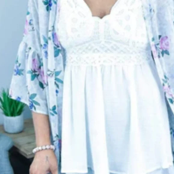 Fairy Tale Romance Kimono. Size Large. - Picture 2 of 7